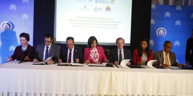 República Dominicana y Francia se unen para enfrentar los efectos del cambio climático y promover desarrollo social