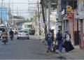 Entre basura,bebida, y calles vacías quedó el Gran Sto. Dgo.