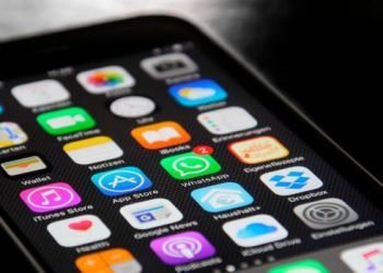 Cómo felicitar por Navidad a todos tus contactos de WhatsApp con un solo mensaje