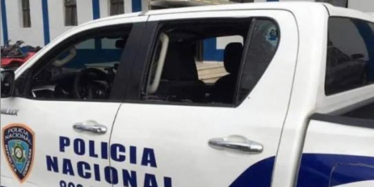 Policía niega que hombre matara a mujer dentro de la patrulla en Jarabacoa