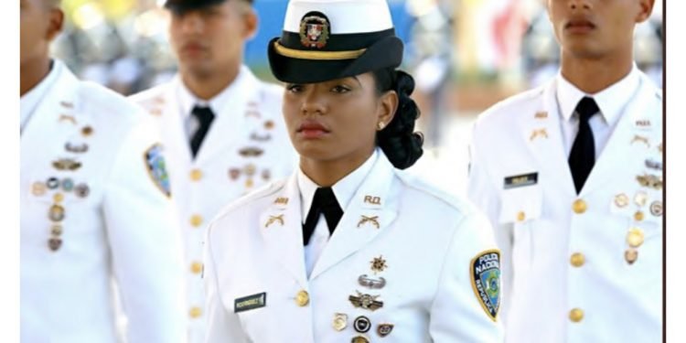 La Policía gradúa 27 oficiales en la academia de Hatillo