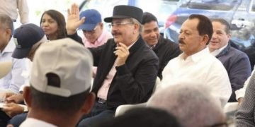 Presidente Danilo Medina visita Loma de Cabrera y se reúne con ganaderos de la zona