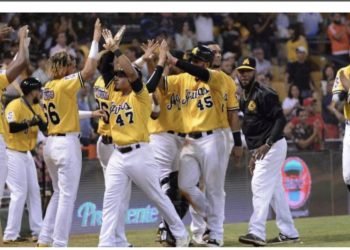 Las Águilas paran racha con triunfo ante el Escogido