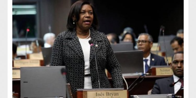 Cámara de Diputados rendirá honras fúnebres a Inés Bryan este domingo