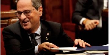 Inhabilitado el presidente catalán por desobedecer autoridad electoral