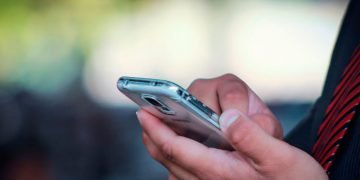 Uber a lo cubano: jóvenes emprendedores decididos a romper el bloqueo