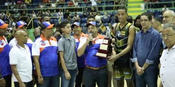 Enriquillo derrota Dosa e iguala serie final basquet de La Vega