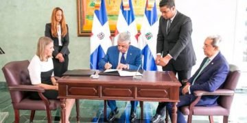 Firman acuerdo para impulsar el comercio y las exportaciones