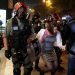 Hong Kong recibió la Navidad en una noche plagada de violencia