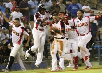 Toros vencen a las Aguilas y asumen liderato; Leones disponen del Licey