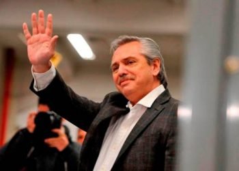 Argentina dice que FMI no debe pretender cobrar préstamo en términos pactados