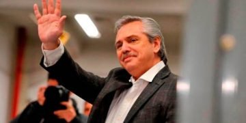 Argentina dice que FMI no debe pretender cobrar préstamo en términos pactados
