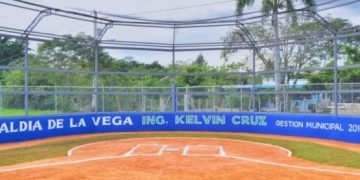 Inauguran moderno estadio de béisbol en La Vega
