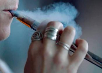 EEUU anuncia prohibición parcial de cigarrillos electrónicos aromatizados