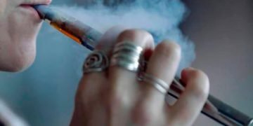 EEUU anuncia prohibición parcial de cigarrillos electrónicos aromatizados