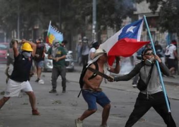 Crisis social afecta economía chilena, que volvió a caer en noviembre
