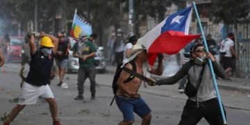 Crisis social afecta economía chilena, que volvió a caer en noviembre