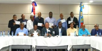 CAASD entrega 5.5 millones de pesos para el baloncesto Distrito Nacional