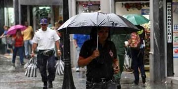 Se separa lluvias y tronadas para el día de hoy
