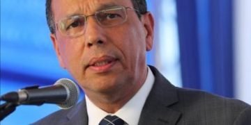 Ministro de educación visitó varios centros educativos en Santo Domingo Oeste.