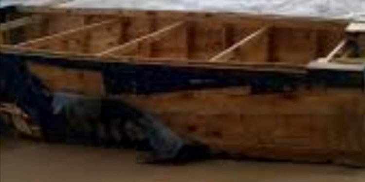 Armada detiene 13 personas que pretendían viajar de forma ilegal hacía Puerto Rico.