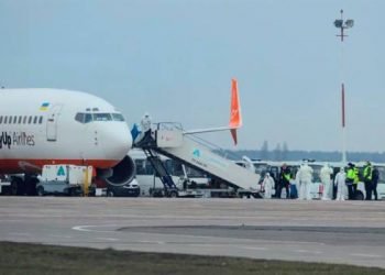 Estudiantes dominicanos evacuados de Wuhan llegan a Ucrania