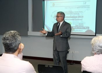 Empresarios Herrera advierten impacto coronavirus en economía