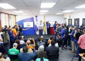 JCE informa votación en colegios electorales se mantiene a ritmo fluido