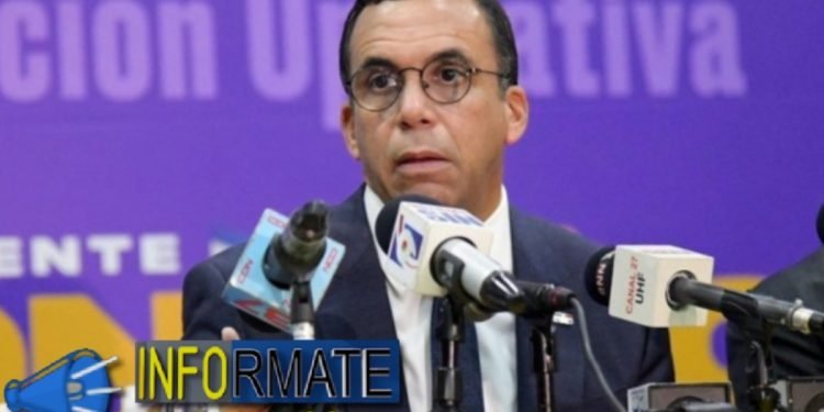El Ing. Andrés Navarro, asume Campaña de Margarita Cedeño.