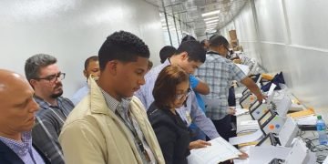 La JCE prueba escáneres que se utilizarán en elecciones del 15 de marzo