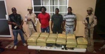 CESFRONT decomisa 75 libras de supuesta marihuana en pedernales