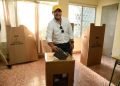 Abel Martínez vota y asegura que las encuestas a boca de urna le favorecen con más de 20 puntos