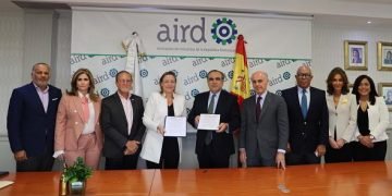 La AIRD y EOI firman acuerdo para impulsar campo investigación en RD