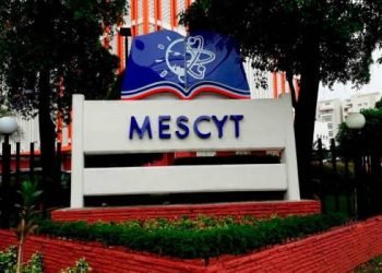 Mescyt confirma suspensión de inglés por inmersión por COVID-19