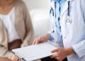 Cuatro médicos han contraído coronavirus en sus centros de trabajo