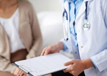 Cuatro médicos han contraído coronavirus en sus centros de trabajo