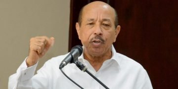 Temístocles Montás llama a votar por Nelson Guillén