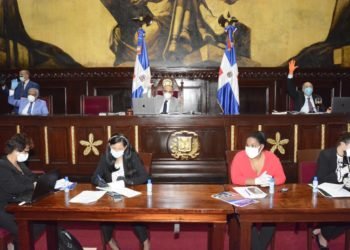 Senado aprueba resolución prorroga por 17 días más el estado de emergencia para frenar la propagación del COVID-19