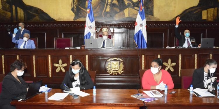 Senado aprueba resolución prorroga por 17 días más el estado de emergencia para frenar la propagación del COVID-19
