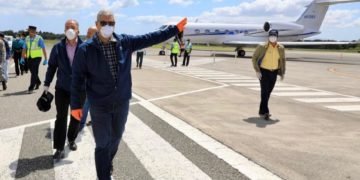 Gonzalo Castillo dispone que avión de Helidosa retorne al país a 11 médicos dominicanos más varados en Venezuela
