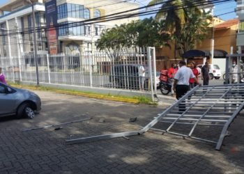 Apresan hombres tras asaltar empleadas de farmacia en Naco