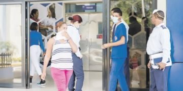 Ministro de Salud recomienda a la gente que no compre mascarillas en las calles