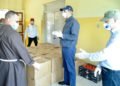 Abinader lleva alimentos a iglesias y adultos mayores en SDE