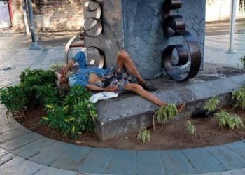 Rescatan anciano abandonado en el parque La Lira en la avenida Abraham Lincoln