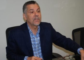 alcalde de Santo Domingo este asegura hay 360 botellas en el cabildo
