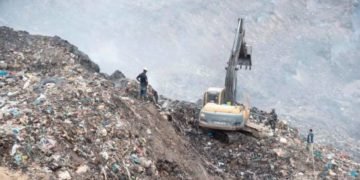 Veintisiete días después, vertedero de Haina sigue ardiendo