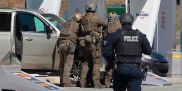 Hombre mata a 10 personas a tiros en Canadá