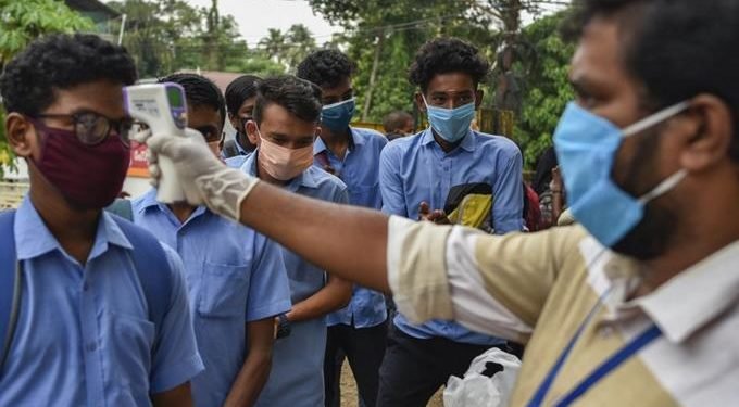 Primera ola de la pandemia no ha terminado, advierte la OMS
