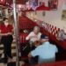 Muchos en Estados Unidos no regresarán pronto a restaurantes