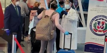 Dominicanos que retornen de NY podrán guardar cuarentena en casas con prueba negativa del COVID-19